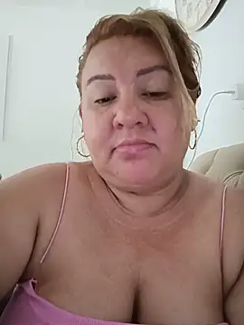 Snapshot of HORNY_MATURE25 chatting on 07/09/26, 05:56 HORNY MATURE25 online show from 07/09/26, 05:56
