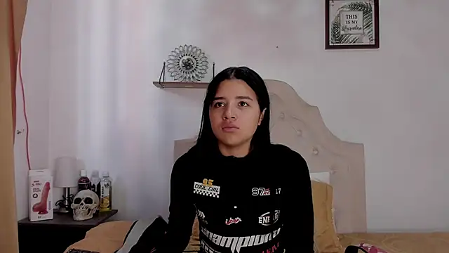 aliice walker  online show from 10/01/25, 12:42