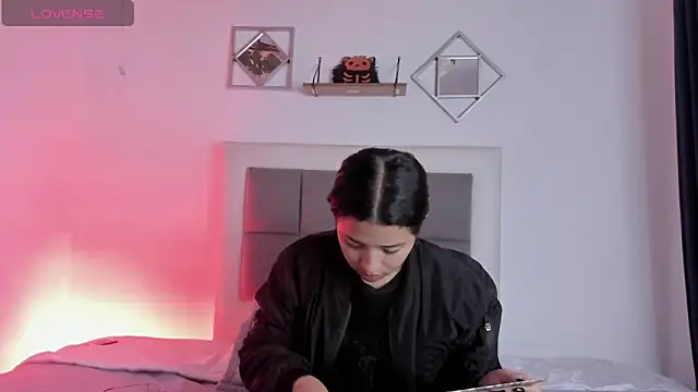 aliice walker  online show from 01/11/25, 12:40