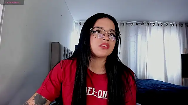 aliice walker  online show from 11/06/25, 04:44