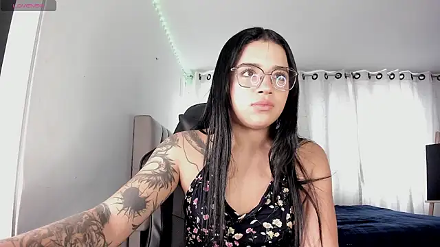 aliice walker  online show from 11/05/25, 05:05