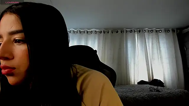 aliice walker  online show from 03/26/26, 02:48