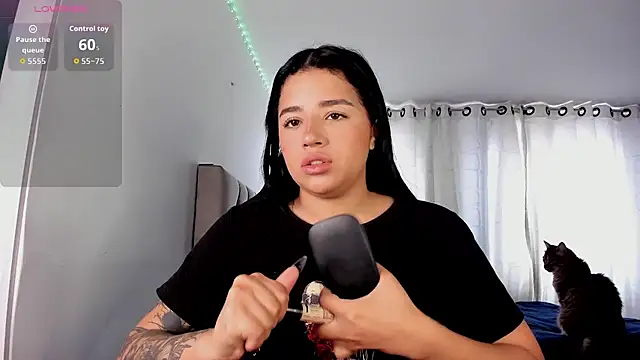 aliice walker  online show from 11/04/25, 04:22