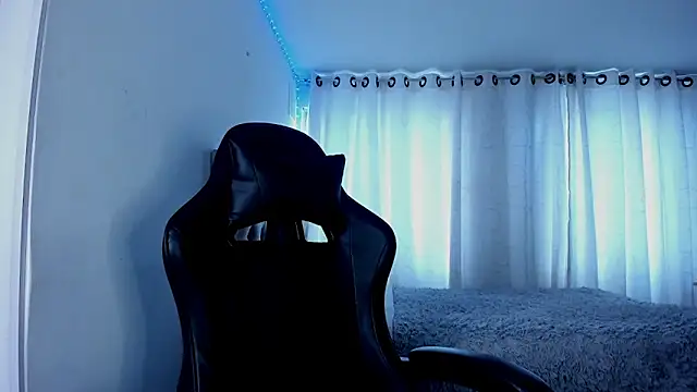 aliice walker  online show from 11/25/25, 05:35