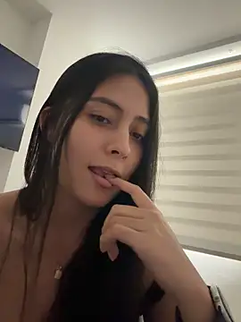 Sophie  Foxxx online show from 04/16/26, 09:39