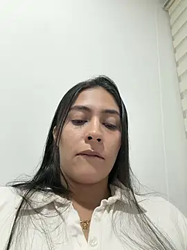 Snapshot of Sophie__Foxxx chatting on 05/22/26, 12:08 Sophie Foxxx online show from 05/22/26, 12:08