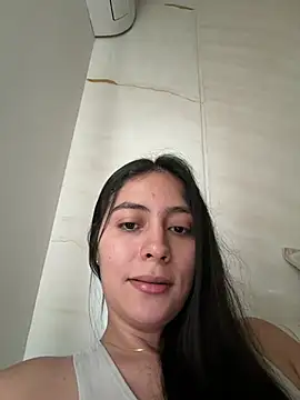 Snapshot of Sophie__Foxxx chatting on 04/18/26, 10:54 Sophie Foxxx online show from 04/18/26, 10:54