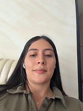 Snapshot of Sophie__Foxxx chatting on 06/01/26, 04:50 Sophie Foxxx online show from 06/01/26, 04:50