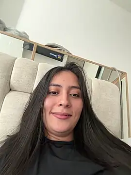 Snapshot of Sophie__Foxxx chatting on 04/17/26, 09:17 Sophie Foxxx online show from 04/17/26, 09:17