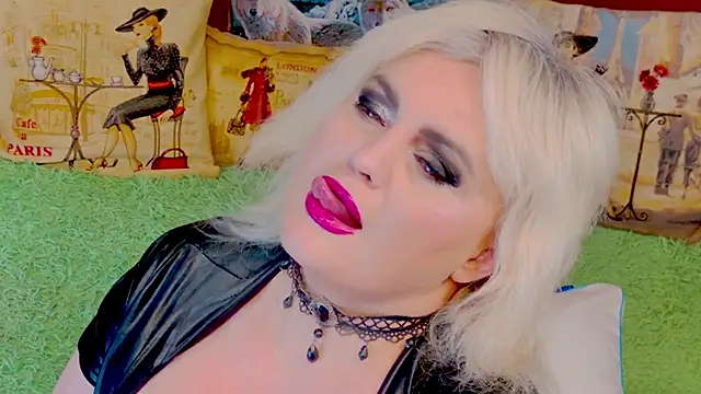 stiphlermom online show from 12/01/25, 03:46