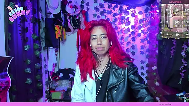 Snapshot of Roxanbunny1 chatting on 03/13/25, 03:22 Roxanbunny1 online show from 03/13/25, 03:22