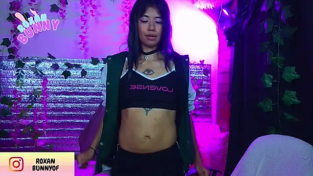 Snapshot of Roxanbunny1 chatting on 02/12/26, 04:56 Roxanbunny1 online show from 02/12/26, 04:56