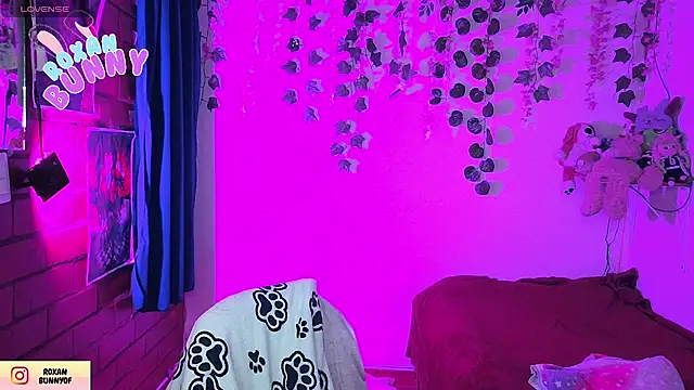 Roxanbunny1 online show from 05/23/26, 05:17