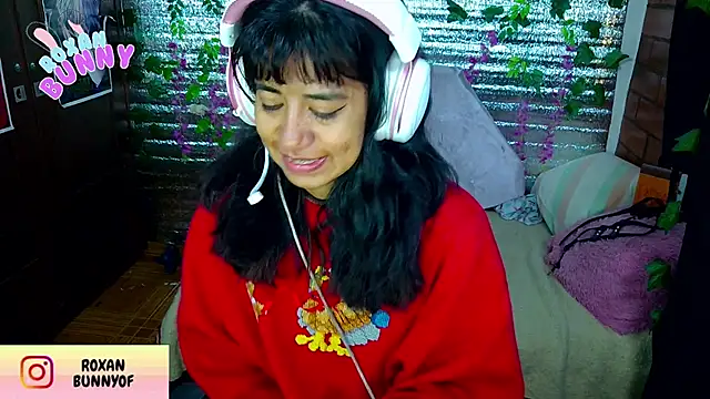 Snapshot of Roxanbunny1 chatting on 02/02/26, 01:48 Roxanbunny1 online show from 02/02/26, 01:48