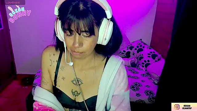 Roxanbunny1 online show from 11/07/25, 04:17