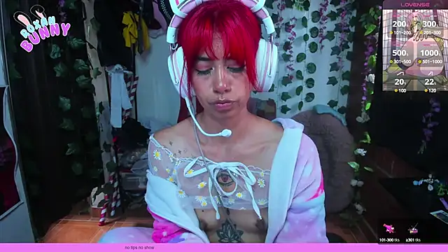 Snapshot of Roxanbunny1 chatting on 03/04/25, 02:21 Roxanbunny1 online show from 03/04/25, 02:21