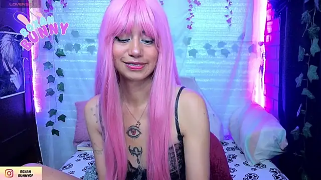 Roxanbunny1 online show from 04/15/26, 03:56