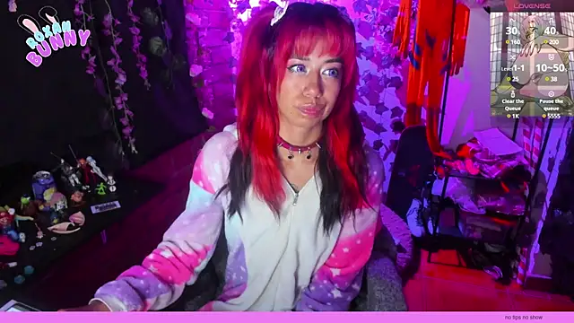 Snapshot of Roxanbunny1 chatting on 02/18/25, 07:43 Roxanbunny1 online show from 02/18/25, 07:43