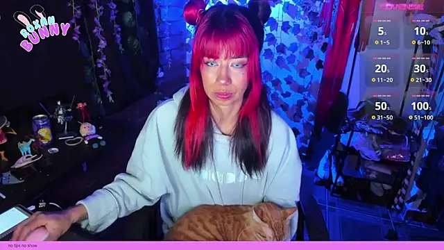 Snapshot of Roxanbunny1 chatting on 02/12/25, 02:45 Roxanbunny1 online show from 02/12/25, 02:45