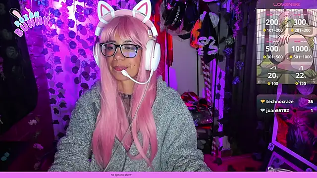 Snapshot of Roxanbunny1 chatting on 02/14/25, 07:28 Roxanbunny1 online show from 02/14/25, 07:28