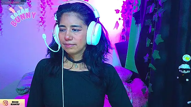 Snapshot of Roxanbunny1 chatting on 01/18/26, 05:11 Roxanbunny1 online show from 01/18/26, 05:11