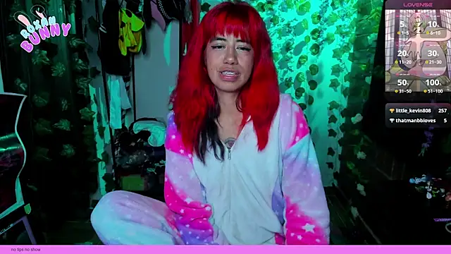 Snapshot of Roxanbunny1 chatting on 03/15/25, 09:09 Roxanbunny1 online show from 03/15/25, 09:09