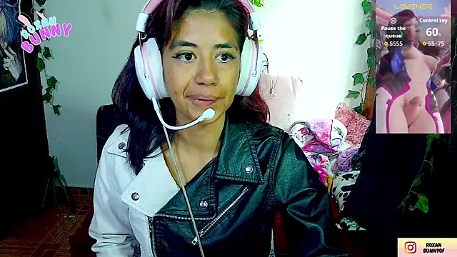 Roxanbunny1 online show from 12/02/25, 07:26