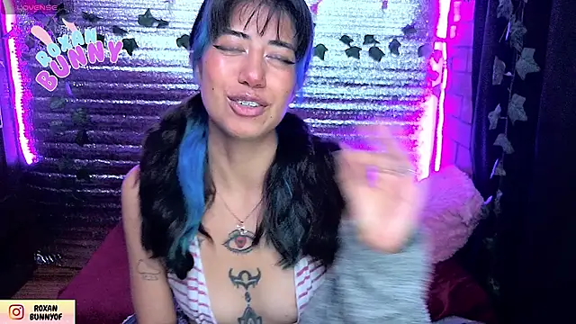 Roxanbunny1 online show from 03/16/26, 05:37