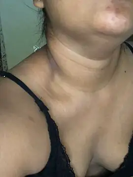 Rose Olivia online show from 02/26/25, 02:16