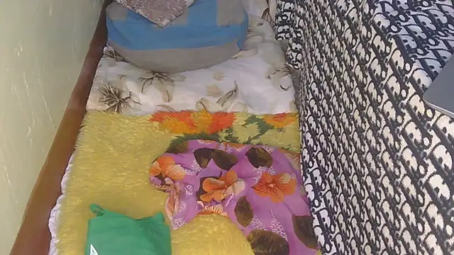 Pretty hazel online show from 03/23/26, 04:23