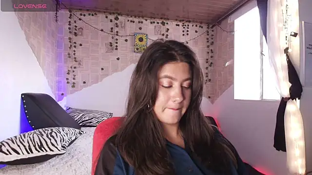 kisstarxxx online show from 11/04/25, 10:24