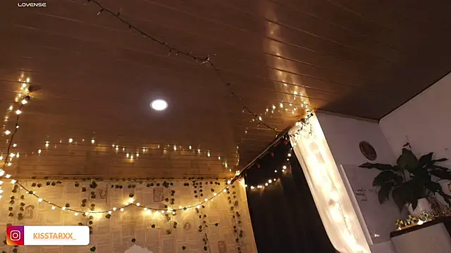 kisstarxxx online show from 11/07/25, 04:17