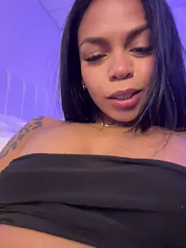 Charly  online show from 11/08/25, 04:27