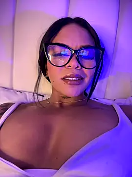 Charly  online show from 10/10/25, 03:51