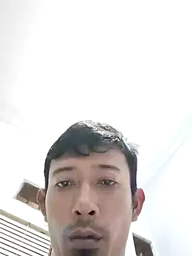 Snapshot of Dwirosebig chatting on 01/28/25, 05:56 Dwirosebig online show from 01/28/25, 05:56