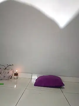 Dwirosebig online show from 12/14/25, 08:14