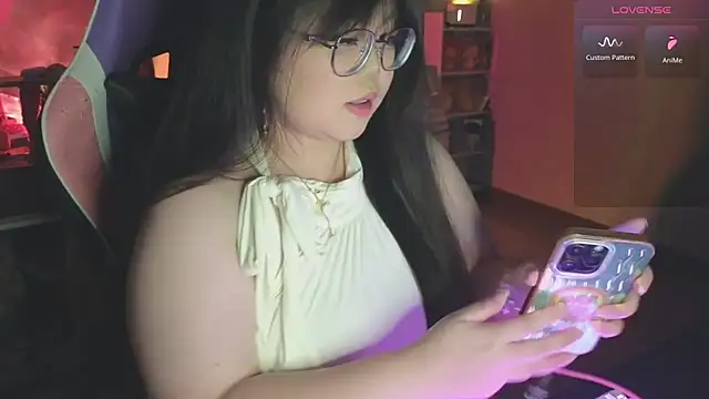 ANNELIESE  online show from 09/17/25, 02:08