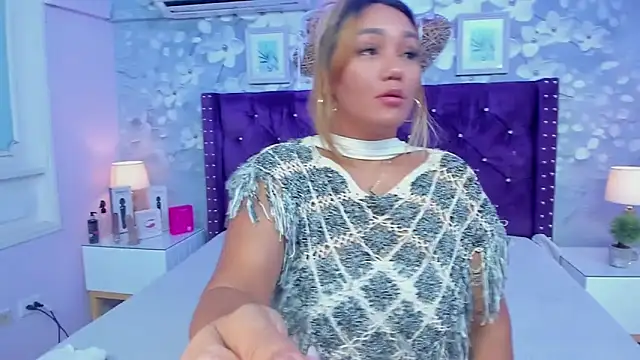 dalila salazar online show from 04/18/26, 03:09