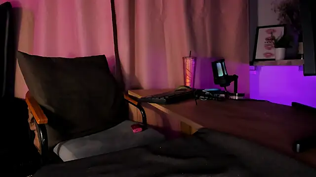 DorothyGilbert1 online show from 03/21/25, 04:18