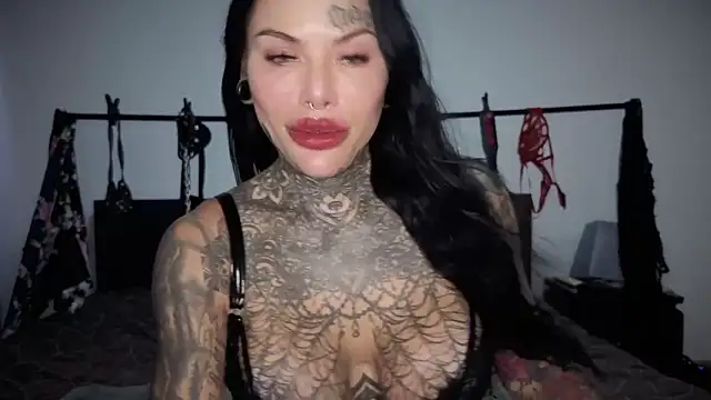 claudiacvc95 online show from 04/09/26, 06:19