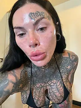 claudiacvc95 online show from 05/21/26, 08:01