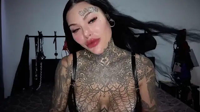 claudiacvc95 online show from 03/26/26, 02:43