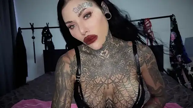 claudiacvc95 online show from 03/05/26, 05:26