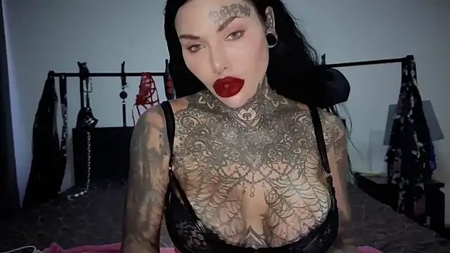 claudiacvc95 online show from 03/18/26, 06:38