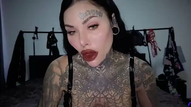 claudiacvc95 online show from 03/01/26, 05:40