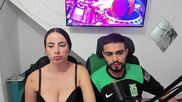 Lia-y-felipe online show from 12/23/25, 12:33