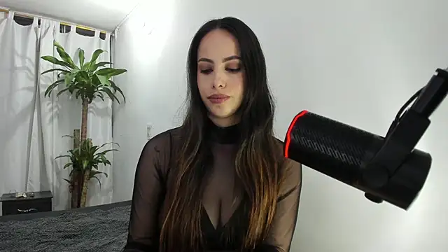 Lia-y-felipe online show from 02/12/26, 11:15