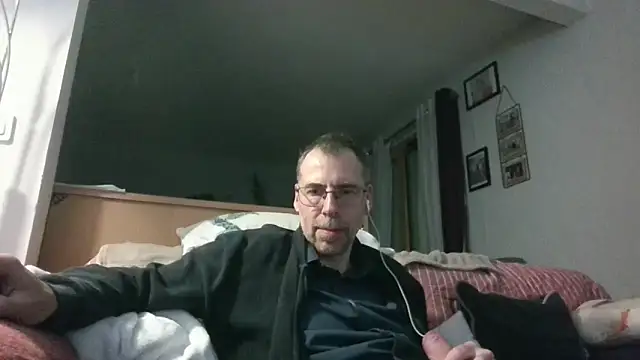 ptitcanard60600 online show from 05/18/26, 09:52