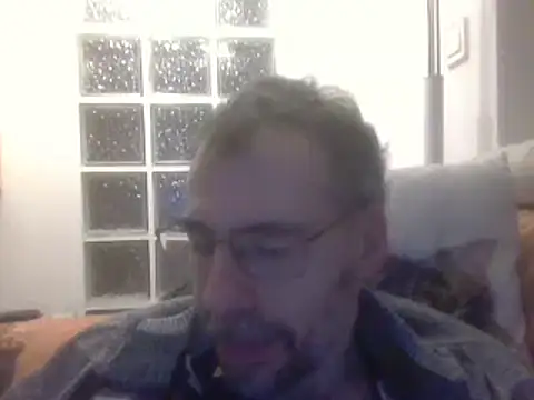 ptitcanard60600 online show from 02/04/25, 10:02