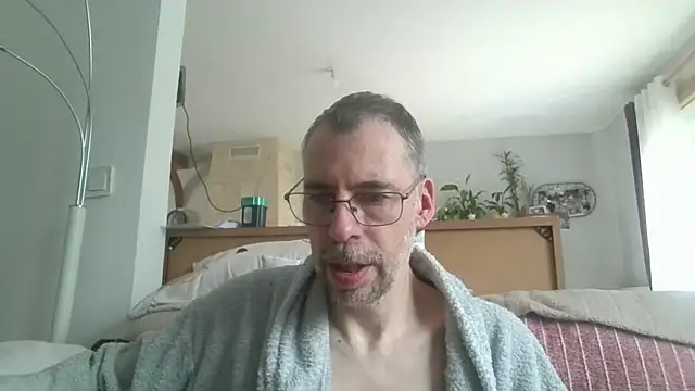ptitcanard60600 online show from 05/10/26, 02:52